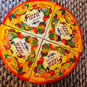 4 Foodie pizza eye shadows